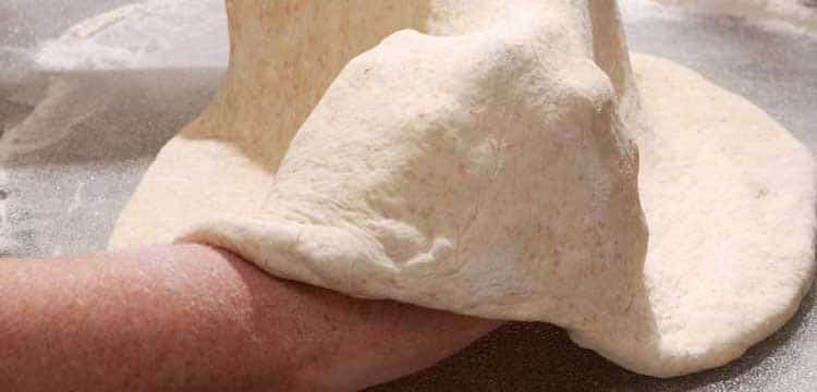 Pizzateig Teig für italienische Pizza